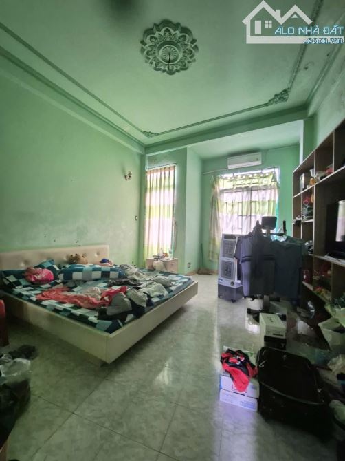 6.8 Tỷ, Bán Gấp Nhà Gần Mặt Tiền, Ngã 4 Âu Cơ,P.10 Tân Bình 78m2 Ngang 4m , 4 Tầng, Hẻm 4m - 1