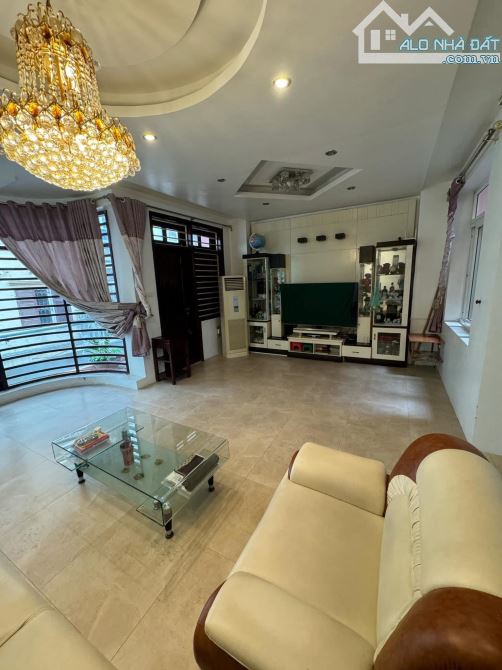 phân lô, ô tô tránh kd gần đại học thăng long, vũ tông phan, hà nội 136Mx5TxMT7m nhỉh 30tỉ - 1