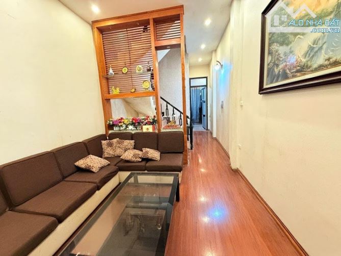 Bán nhà đẹp Nguyễn Ngọc Nại! 42m2 x 5 tầng 14..tỷ - Phân lô quân đội, ngõ thông kinh doanh - 1