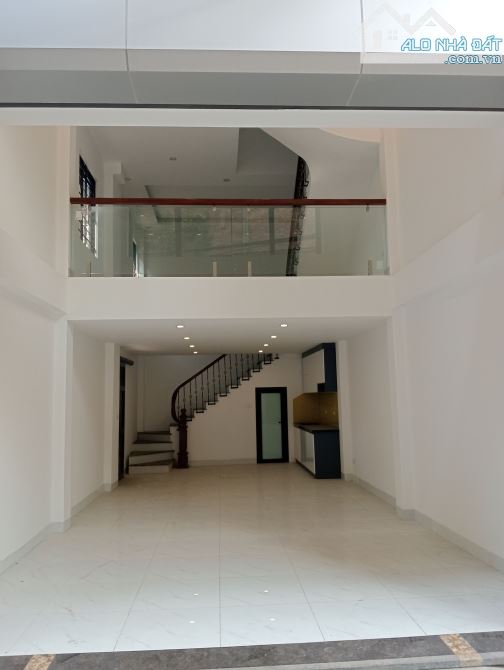Nhà Cầu Bưu 40m2 5 tầng  ô tô ngủ trong nhà  7,6 tỷ - 1