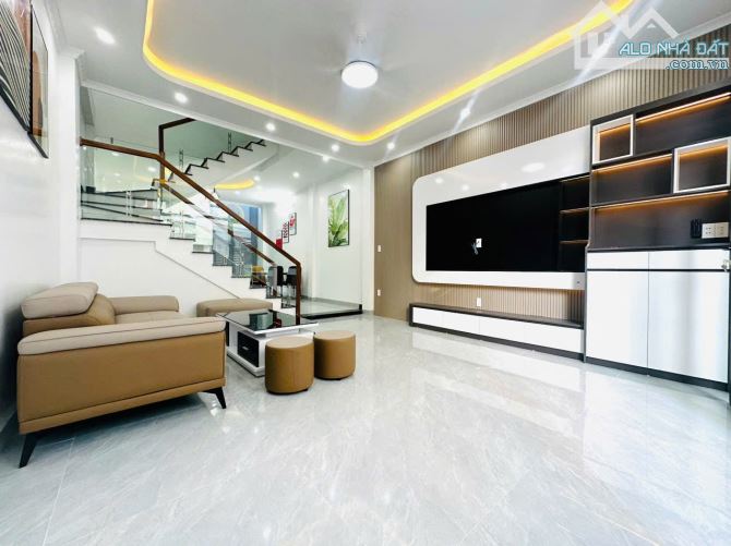 Nhà Phố Thiên Lôi Aeon Maill Độc Lập Sân Cổng - 1