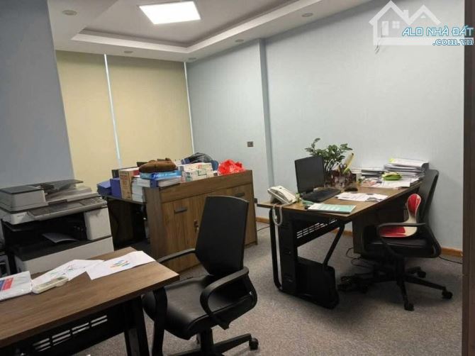Bán nhà Trung Kính lô góc kinh doanh sầm uất vỉa hè ô tô tránh dừng đỗ dt70m2 giá 33 tỷ - 1