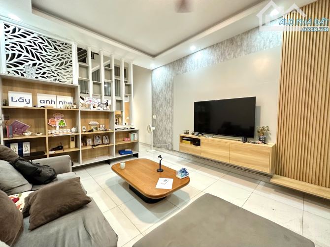 HẺM NHỰA KINH DOANH 8M - Ô TÔ TRÁNH CÓ VỈA HÈ - 64M2 (4.2x15.5) A4 - 4 TẦNG MỚI ĐẸP - - 1