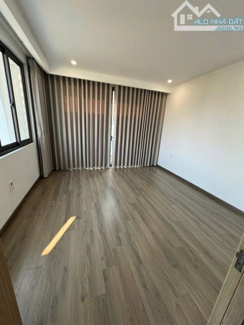 Bán nhà siêu xinh TĐC thượng thanh Long Biên 40m 7 tầng Gara Thang máy nhỉnh 9 tỷ (TL) - 1