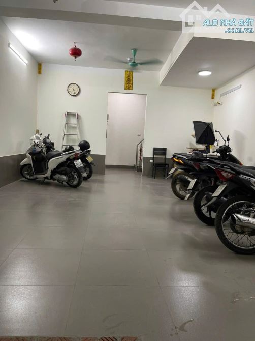 Chính chủ cho thuê căn hộ cao cấp Mới Xây tại Trung Hoà, Cầu Giấy - 1