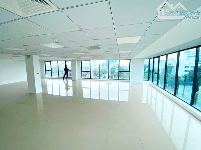 Hoa hậu Cầu Giấy, sàn 130m² ở Tôn Thất Thuyết, lô góc cực đẹp, ô tô đỗ Free, giá cắt lỗ - 1