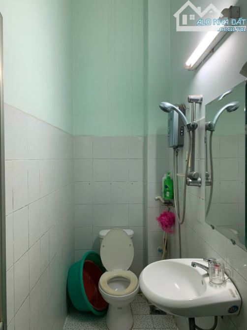 Nhà 1 trệt 1 lầu, 2pn 2wc, sẵn máy lạnh, gần Gigamall - 1