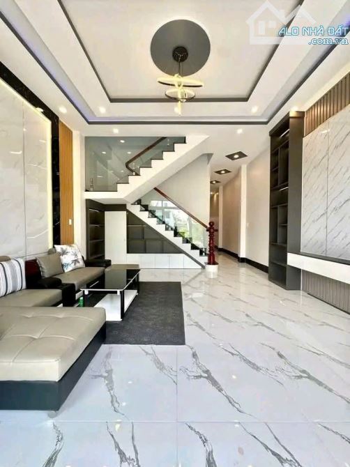 VỀ QUÊ SINH SỐNG CHÍNH CHỦ GỬI BÁN CĂN LẦU 100M2 NGAY PHƯỜNG TÂN TRIỀU - 1