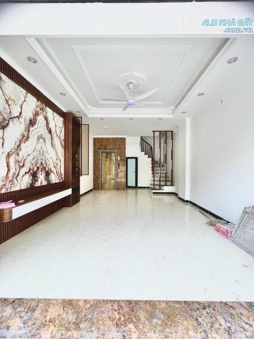 Chỉ 6,75 tỷ Có Ngay. Căn 40m -5 Tầng - Ô tô Kinh Doanh - Thang Máy - 1