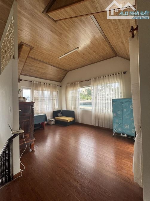 BDS NGHỈ DƯỠNG: VILLA cách hồ Xuân Hương chỉ 800m giá cực tốt - 1