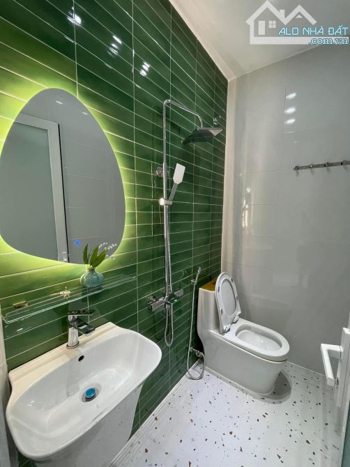 Nhà riêng 64,8m2 / 2 tỷ550 triệu Hồng Hà, Phường 2, Quận Tân Bình. SHR - 1