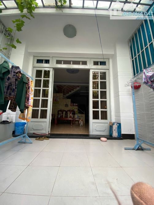 Bán Nhà Tân Thới Hiệp -  Quận 12 - sát Vách Gò vấp. Khu sầm uất. 50m2(4*12). Nhỉnh nhẹ 4.5 - 1