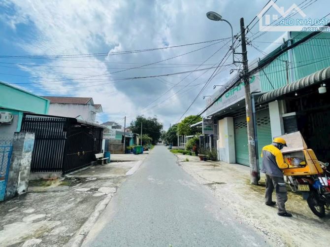 BÁN ĐẤT: 180m2 thổ cư 1/ Hương Lộ 2 Trung Lập Thượng - Giá 550tr -SHR - 1