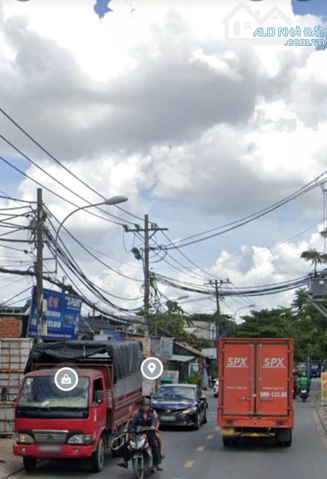 Bán đất 3 mặt tiền 8100m2 giá 20 triệu/m2 Đường Dương Công Khi - 1