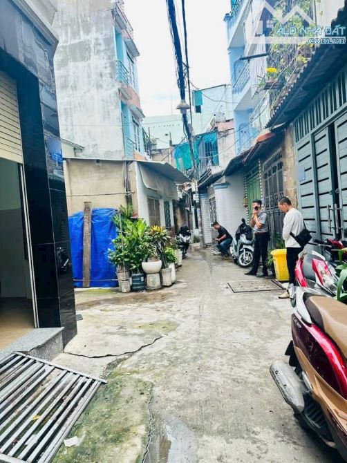 6.3 tỷ - bán nhà góc 4 tầng Nguyễn Văn Công GV. DT 4mx14m, 4PN, hẻm thông - 1