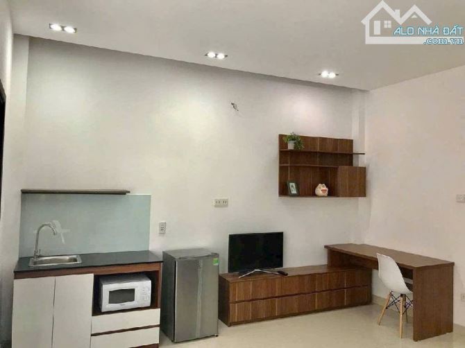 SIÊU PHẨM ! TÒA NHÀ CHDV TRẦN BÌNH TRỌNG, GV | DT: 4,5X22M - 4 Tầng | - 1