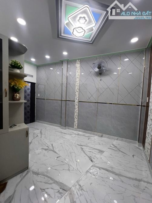 🏠 CHỈ 2 T.Ỷ 270 – NHÀ 3 TẦNG Ở NGAY – CƯ XÁ RA ĐA, QUẬN 6 Chính chủ cần b.án gấp - 1