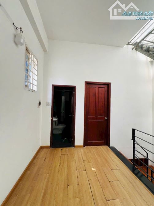 Nhà 3 tầng, hẻm xe hơi, P. Phú Hữu Q9 giá 4,5 tỷ/51m2 - 1
