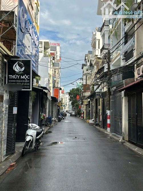 NHÀ ĐẸP MỚI XÂY Ở NGAY- HẺM XE HƠI PHAN HUY ÍCH,P15,TB- FULL NỘI THẤT CAO CẤP- CHỈ 9TỶ - 1