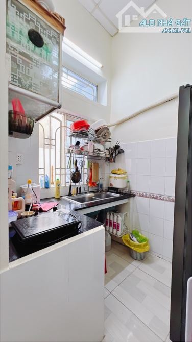 NHÀ/ HOÀI THANH Q8 DT 41,3M2 CÁCH MẶT TIỀN ĐƯỜNG LỚN CHỈ 100M GIÁ NHỈNH 3X TỶ - 1