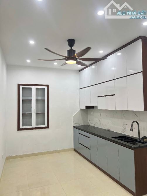 Bác em có căn nhà gần Cầu Am 38m2×4 tầng, 2 thoáng trước sau, cần sang lại 7.9 tỷ - 1