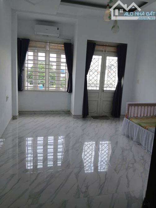 Nhà đẹp 3 Tầng, Trung Mỹ Tây 03 DT 4x17m Giá 6,5 tỷ còn TL: - 1