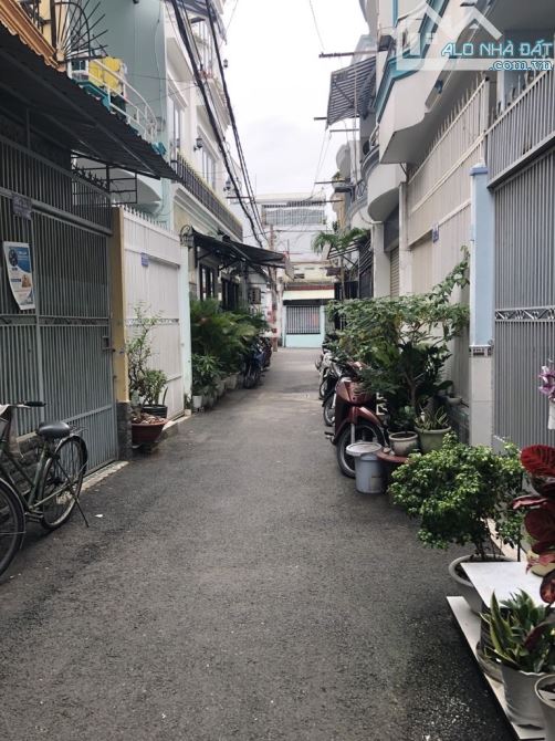 Bán nhà Thống Nhất - 40m2 - 4.5tỷ - Nở hậu, HC đủ - Hxh đậu cửa - 1
