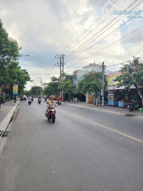 GIẢM 400TR - MTKD vừa tốt vừa rẻ Trần Hưng Đạo, Dĩ An, TPHCM. Chỉ còn 5.8 tỷ - 1