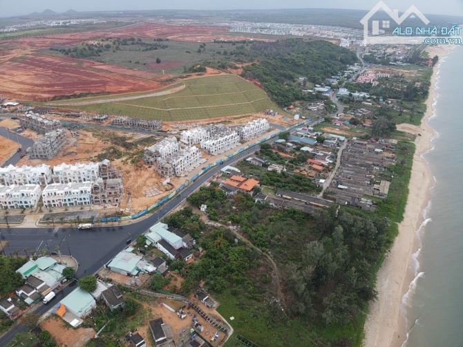 Kẹt tiền bán 848m2 view biển mặt tiền Lạc Long Quân, Tiến Thành kế NovaWorld - 1