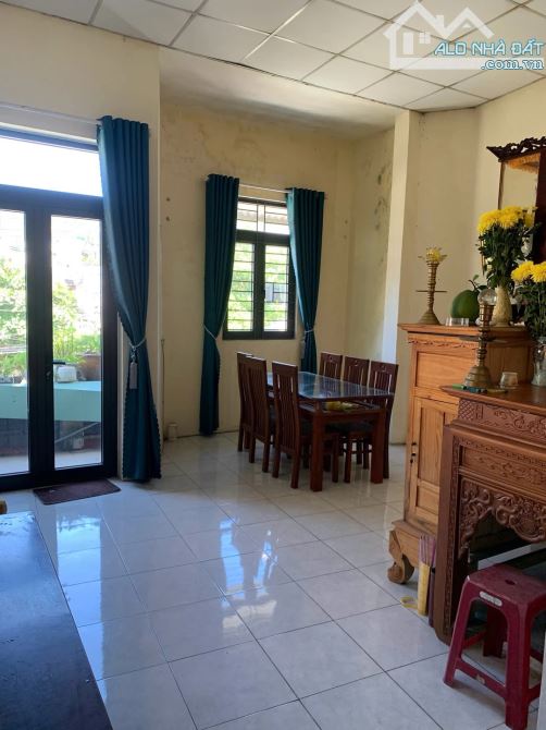 BÁN ĐẤT TẶNG NHÀ 2 TẦNG ĐƯỜNG NGUYỄN PHAN VINH ,CHỈ CÁCH BIỂN MÂN THÁI VÀI PHÚT ĐI BỘ - 1