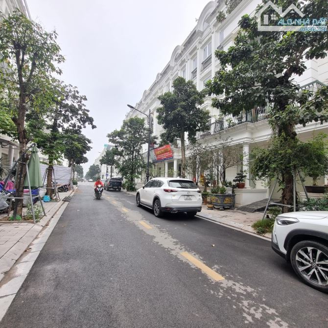 Cho thuê biệt thự Louis Đại Mỗ, 200m2, 5 tầng, nhà mới, thang máy, điều hòa - 1