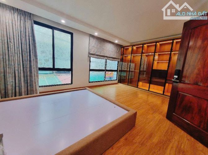BÁN NHÀ TỰU LIỆT CĂN GÓC TIỆN KINH DOANH, NHỈNH 10 TỈ - 1