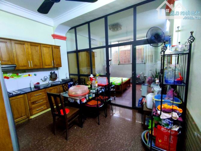 Bán nhà Hà Đông đường Phùng Hưng 14,3 tỷ, 80m2 x 4 tầng, kinh doanh, ô tô tránh - 1