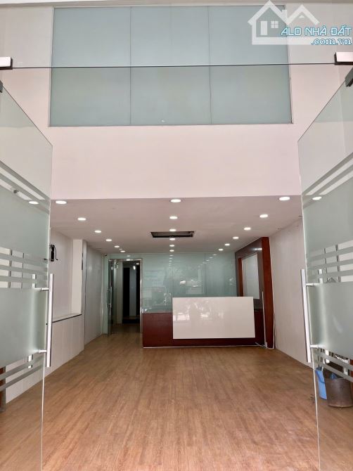 Cho thuê nhà mặt tiền 7 tầng quận Bình Thạnh - 5 x 20m giá tốt - 1