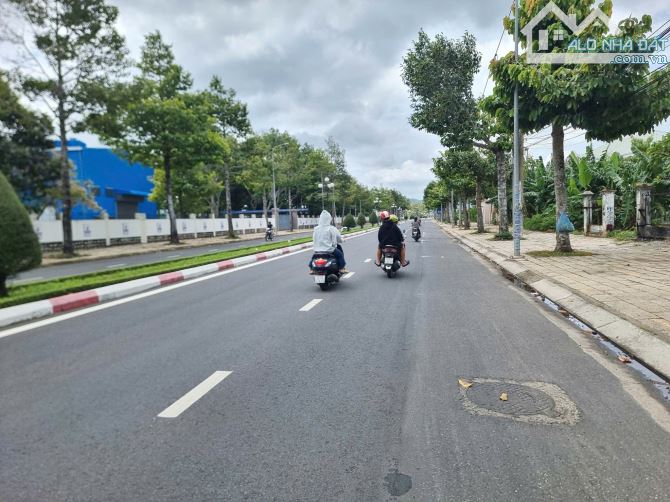 Cần bán lô đất mặt tiền đường Cách Mạng Tháng 8 (TL44A), Phường Long Toàn, TP Bà Rịa - 1
