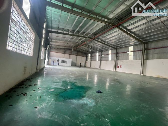 Cho Thuê 700m2 Nhà Xưởng TP Mới Bình Dương PCCC Tự Động Giấy Tờ Đầy Đủ - 1