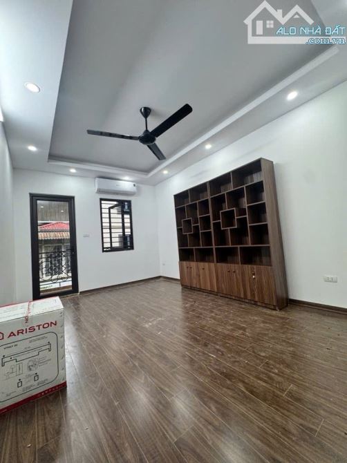 VĂN MIẾU-46M 👉🏿 -mặt NGõ - Phân Lô - Ô TÔ Đỗ CửA - Lô GóC 3 Thoáng,TM.nhà mới full đồ. - 1