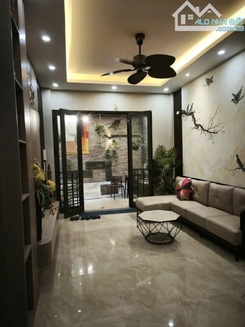 BÁN NHÀ PHỐ NGUYỄN VĂN CỪ – LONG BIÊN, Ô tô- phân Lô, 48m² × 5 tầng | Mặt tiền: 4.5m - 1
