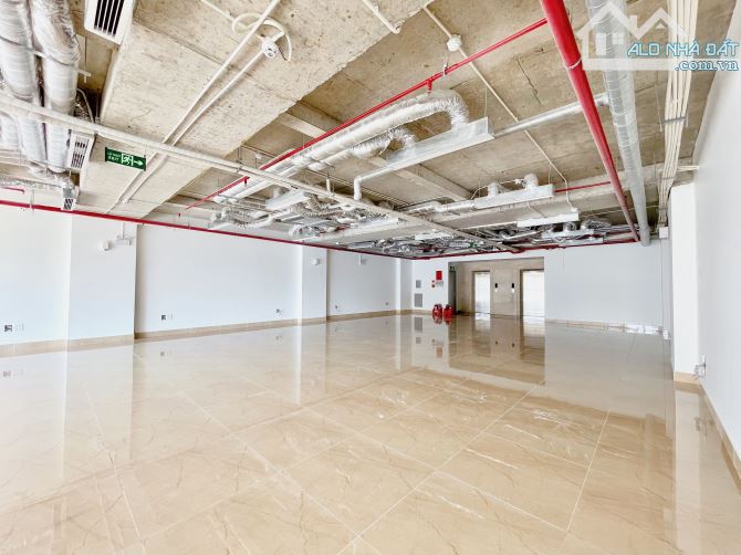 Duy Tân, chính chủ cho thuê sàn 200m2 thông từ trước ra sau, mặt tiền 20m hiện đại - 1
