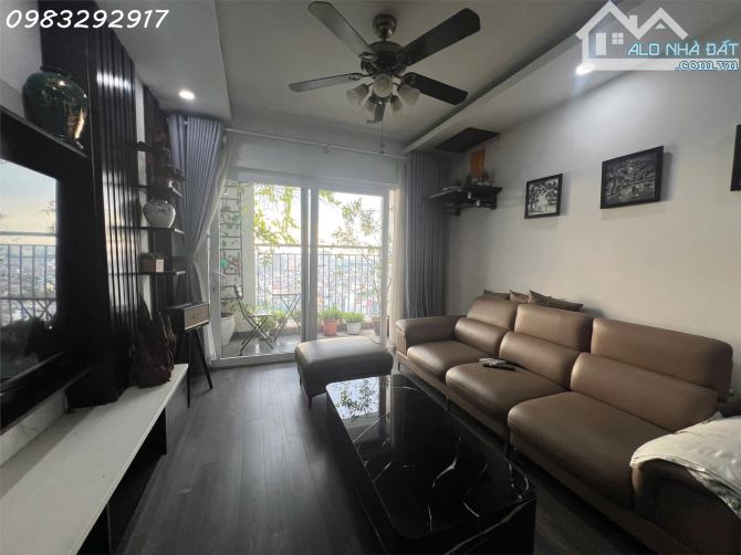 Cho Thuê CHCC 101 m2; 3PN;2VS; nội thất đầy đủ. Có slot oto; view siêu đẹp. Bể bơi; gym - 1