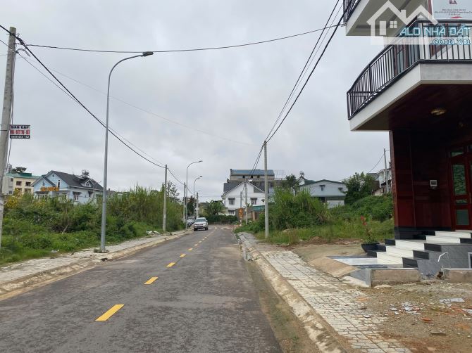 LÔ ĐẤT RẺ NHẤT KQH PHẠM HỒNG THÁI- ĐI BỘ 5PHUT RA HỒ XUÂN HƯƠNG, ĐƯỜNG NHỰA OTO TRÁNH NHAU - 1