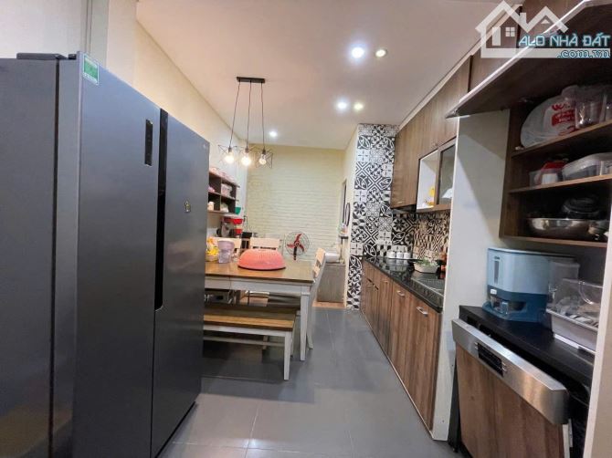 Cho thuê nhà 3 tầng full đồ, Phố Trạm, Long Biên - 43m²- 2.5 ngủ - 10 triệu/tháng ​📌 Vị t - 1