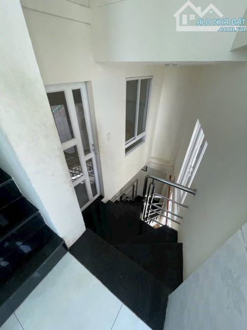 Bán CHDV Đ. Nguyễn Ảnh Thủ HT DT 260m2 10P giá nhỉnh 7 tỷ - 1