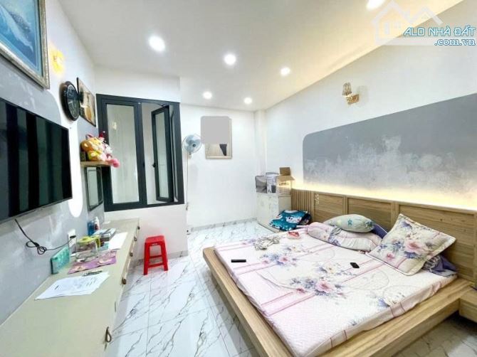 KHU PHAN XÍCH LONG - 50 M2 - 4 TẦNG - NHÀ ĐẸP Ở NGAY CÁCH 20 MÉT LÀ MẶT TIỀN ĐƯỜNG - 1