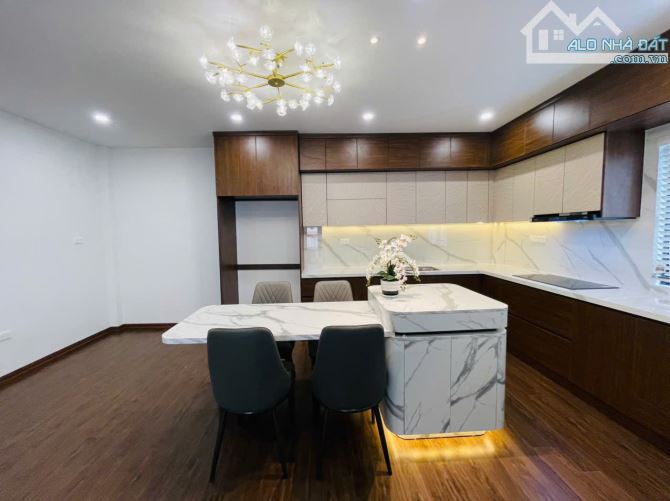 PHÂN LÔ PHỐ VỌNG - 81M2 - MT 5M 2 THOÁNG - THANG MÁY - Ô TÔ TRÁNH NHAU - 2X TỶ - 1