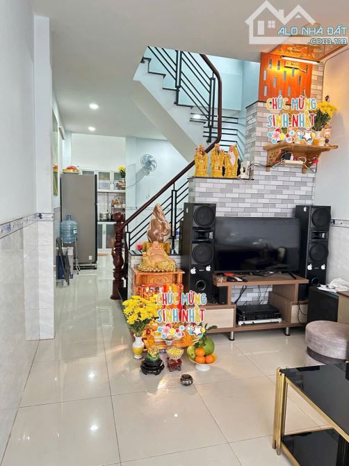 Nhà 2 tầng mới ở ngay, hẻm 373 Lý Thường Kiệt, P8, 5.5 tỷ TL - 1