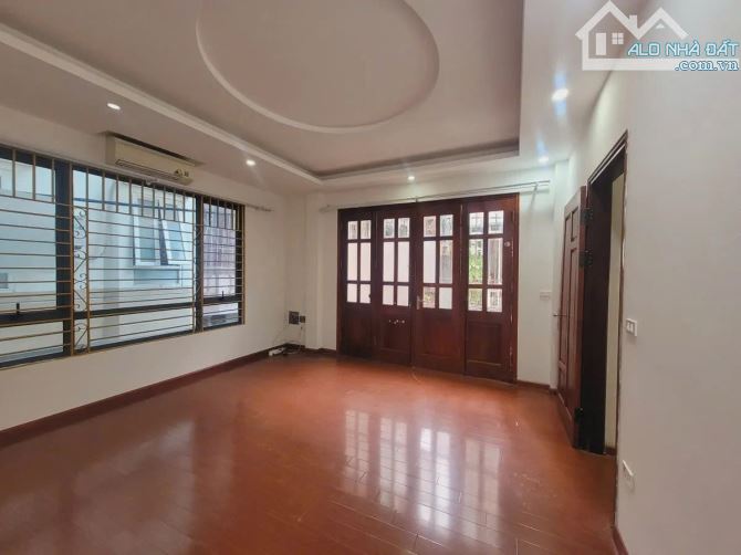 Bán Nhà Vương Thừa Vũ  Lô Góc, Ô Tô Tránh 5 Tầng Hiện Đại, Ở Trên Dưới Cho Thuê, Giá 15 - 1