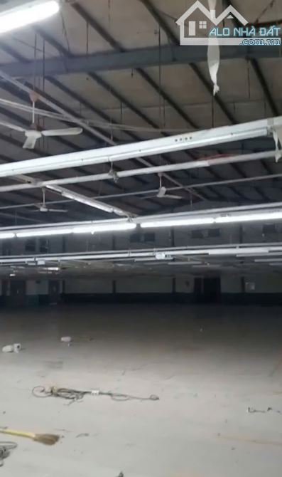 *Cho thuê kho xưởng*5000m2 đường Lã Xuân Oai, Trường Thạnh, Quận 9 - 1