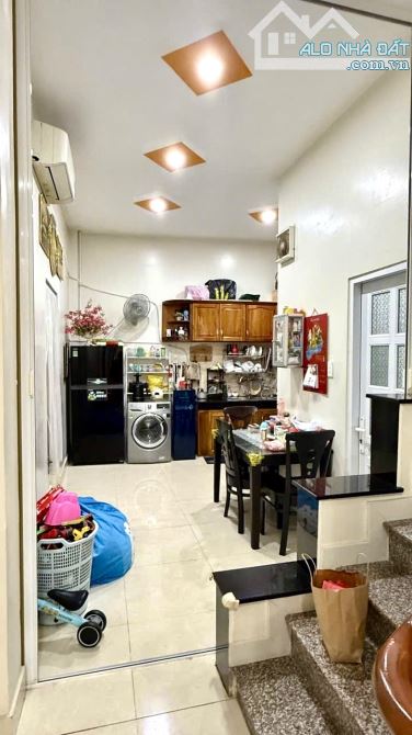 SIÊU PHẨM NHÀ 2 TẦNG - GÓC 2 MẶT TIỀN – ĐƯỜNG 9M THÔNG - GẦN LÊ VĂN VIỆT - GIÁ 6.3 TỶ TL - 1