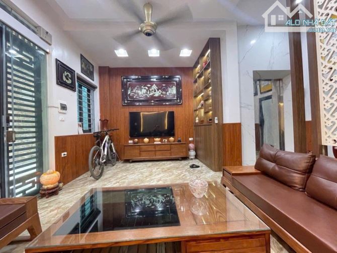 BÁN NHÀ HOÀNG ĐẠO THÀNH, Ô TÔ, THANG MÁY, 35MX6T, NHỈNH 12 TỶ - 1